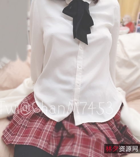 1.恶犬酱：恶犬酱：让你爱上恶犬的美味酱料2.浮力姬：浮力姬：让你沉浸在浮力梦境的游戏3.某推：某推：最新最热的社交推文4.颜值宝藏：颜值宝藏：高颜值的宝藏等你来发现5.水果因：水果因：鲜果维他命的滋补果汁6.韩国美女：韩国美女：韩国最美的女孩子7.明星脸：明星脸：精心打造明星般的完美脸型8.大玉兔：大玉兔：传统工艺制作的玉兔雕塑9.小圆晕：小圆晕：可爱的小圆晕配件10.抖M：抖M：抖出最火的潮流