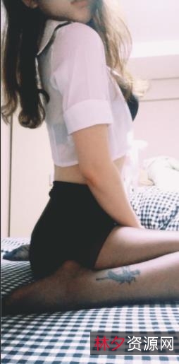 1.恶犬酱：恶犬酱：让你爱上恶犬的美味酱料2.浮力姬：浮力姬：让你沉浸在浮力梦境的游戏3.某推：某推：最新最热的社交推文4.颜值宝藏：颜值宝藏：高颜值的宝藏等你来发现5.水果因：水果因：鲜果维他命的滋补果汁6.韩国美女：韩国美女：韩国最美的女孩子7.明星脸：明星脸：精心打造明星般的完美脸型8.大玉兔：大玉兔：传统工艺制作的玉兔雕塑9.小圆晕：小圆晕：可爱的小圆晕配件10.抖M：抖M：抖出最火的潮流