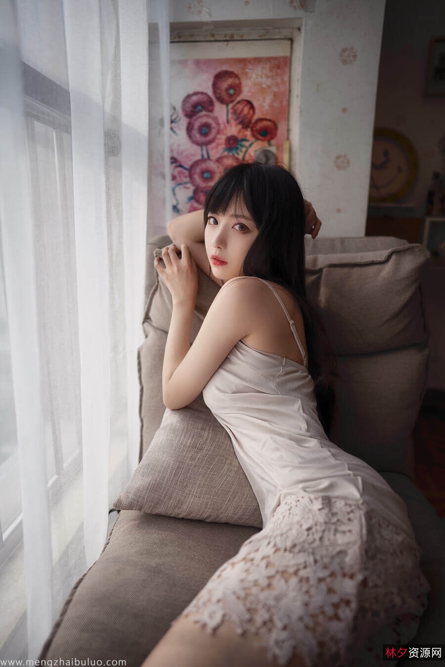 小鹿鹿:77套图集+11.6G4K视频,清纯女神底线圈子红火