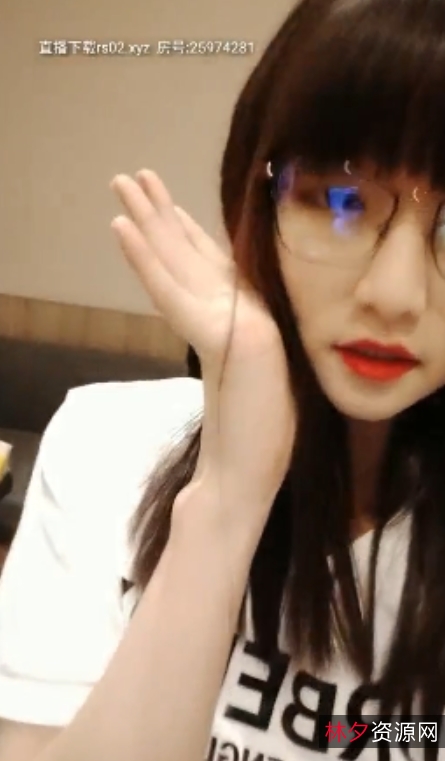 清新嫩模吞京：大二学妹初出道，深处小达人吸睛视频精彩纷呈