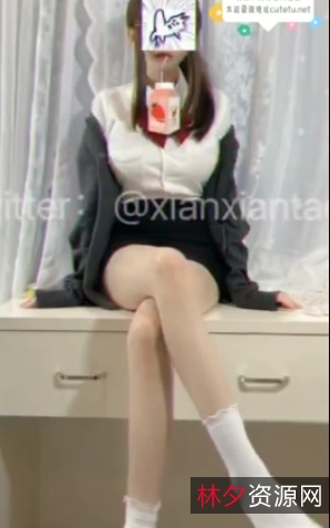 高颜值博主仙仙桃作品合集:漂亮大眼睛水灵身材推特上