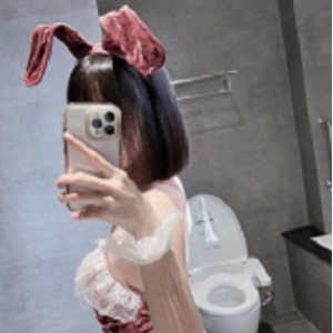 OnlyFans小EN1.05GB超反差收费互动影图100部