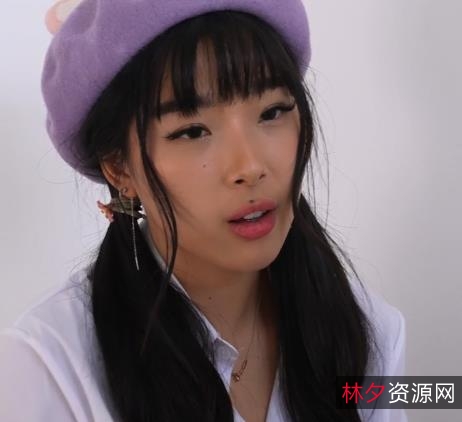 OnlyFansYElleLee多人运动5V合集6.9G超火辣